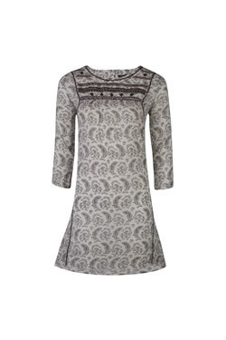 काला और आइवरी अजरख कढ़ाई वाला योक कुर्ता