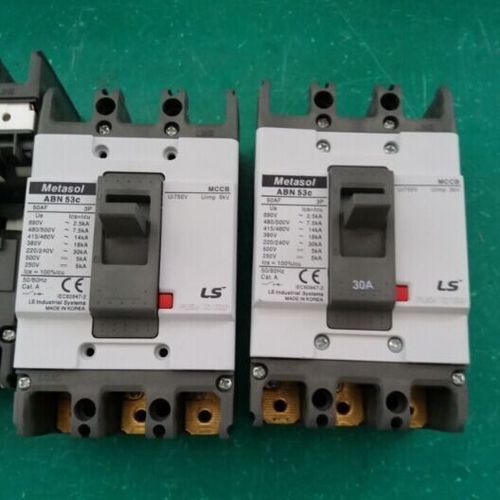 Moulded Case Circuit Breaker