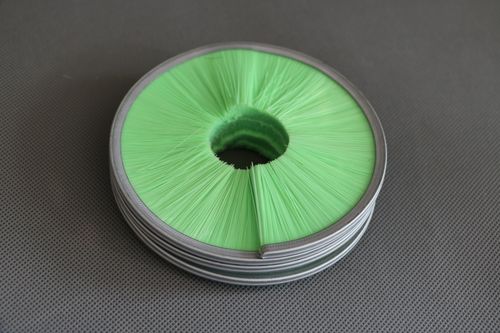 Different Colors Short Trim Nylon Inside Coil Brush