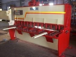 Metal Sheet Shearing Machine