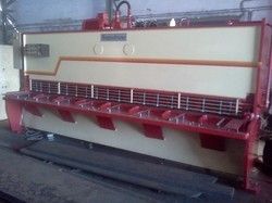 Sheet Metal Cutting Machine