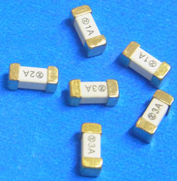 6215/2410/Fast Acting Brick Fuses