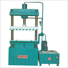 Hydraulic Cutting Machine - Color: Green