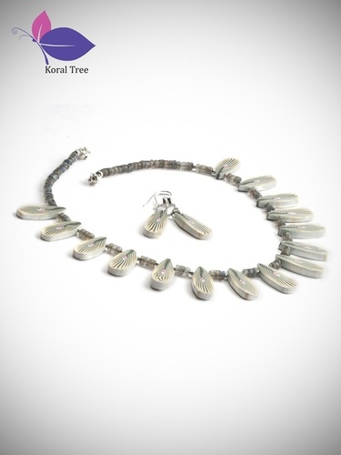 Hair Treatment Products Feather Enchantment Necklace Set