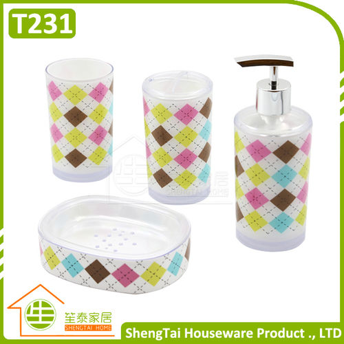 Eco-Friendly 4 Pieces Rhombus Pattern Bathroom Products