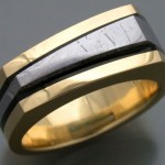 उल्कापिंड और काली जेड के साथ रिंग इनलाइड