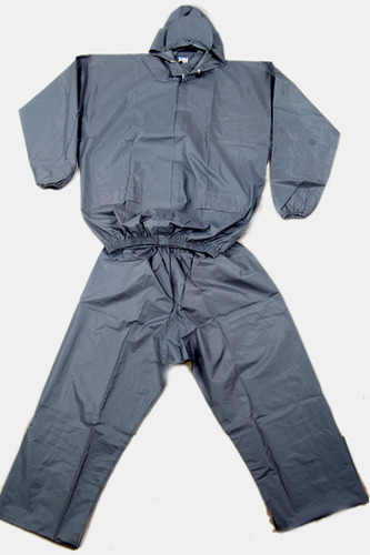 रेन सूट और पैंट