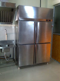 Vertical Refrigerator And Deep Freezer