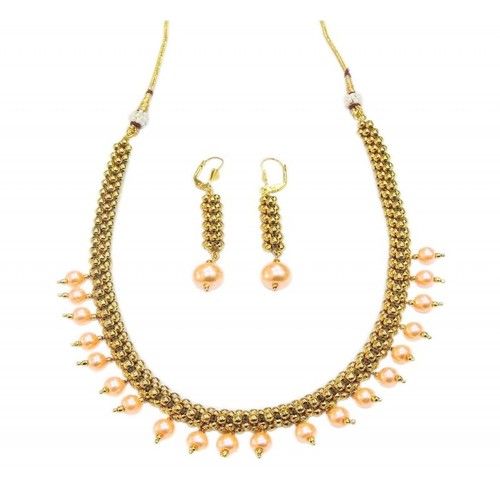 Artificial Traditional Pearl Necklace Set