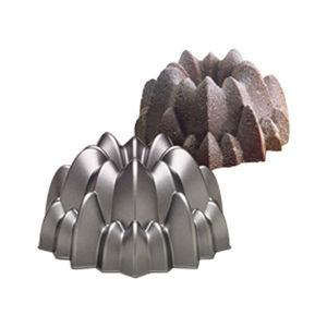 Wilton Dimensions Cast Aluminum Cascade Cake Pan 