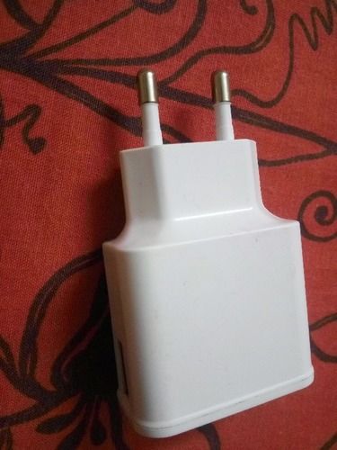  USB मोबाइल चार्जर 