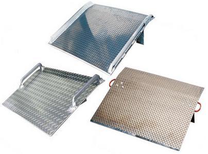 Aluminum Dockboards with Welded Aluminum Curbs