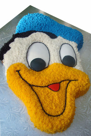 Cheerful Donald Duck Cake