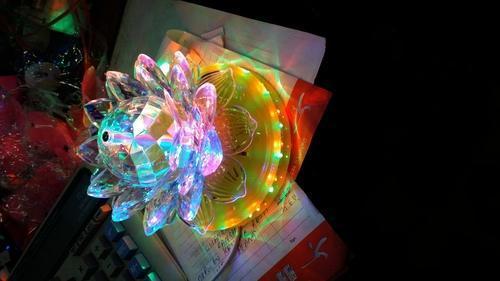 360 Degree Rotating Flat Lotus LED Lamp