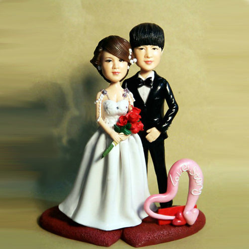 Couple Miniature In Ceramic