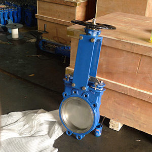 DIN WCB Knife Gate Valve with Replaceable EPDM/PTFE/Metal Seat, V-Port