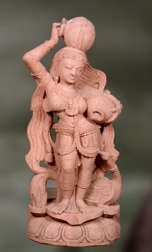 Sandstone Sculpture Gayathri The Opulent Devastri Statue Height: 36 Inch (In)