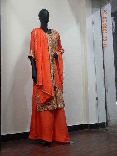 Ladies Crepe Silk Full Suit Age Group: All Age Group