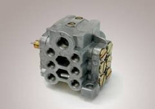 U Block Divider Valve Frequency (Mhz): 50-90 Hertz (Hz)