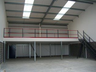 Custom Designed Modular Mezzanine System Application: Industrial