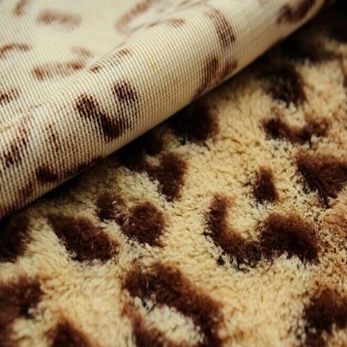 Knitted White Solid Or Printed Pv Plush Fabric For Blankets And Clothes And Toys