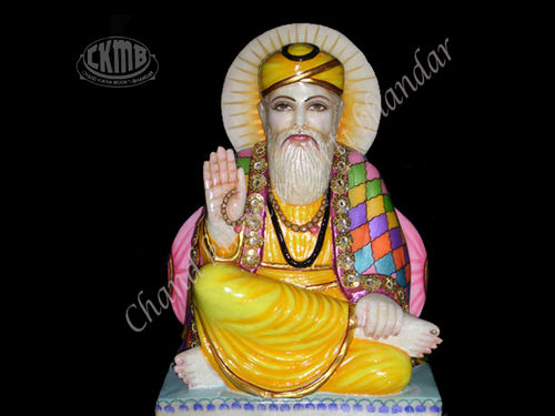 Guru Nanak Statue