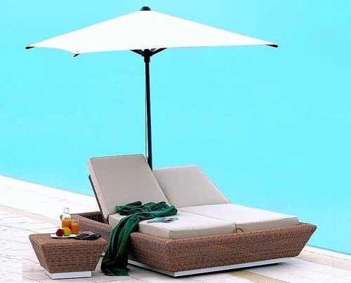 Stylish Wicker Day Bed