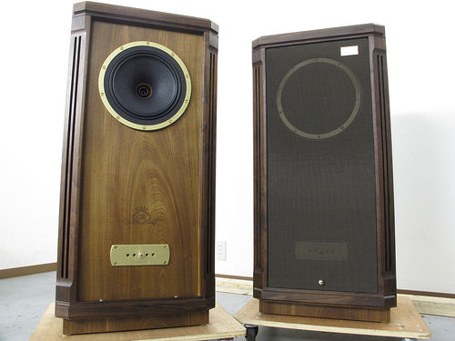 Black Tannoy Turnberry Gr Speaker