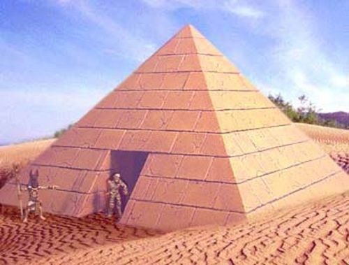 Sand Blasted Pyramid Size: 30X30X5 Cm