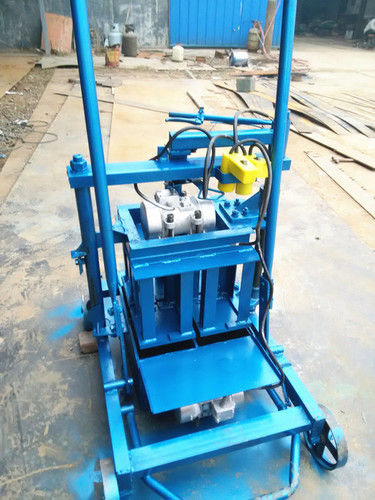 Energy Saving Mobile Block Making Machines Capacity: 1200Pcs Per Day Cubic Meter (M3)