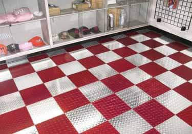 Glossy Floor Tiles 