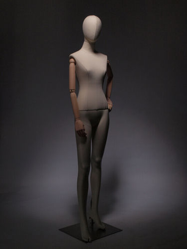 Fashion And Luxury Mannequin