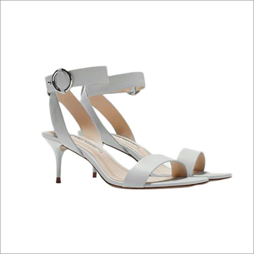 महिलाओं के चप्पल और सैंडल