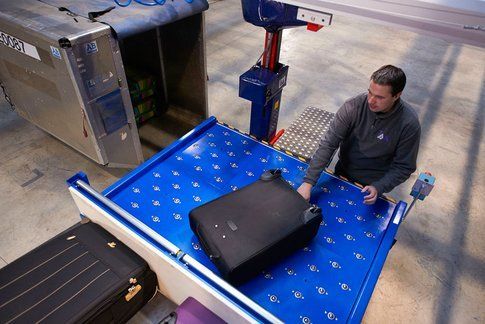 Baggage Lifting Table