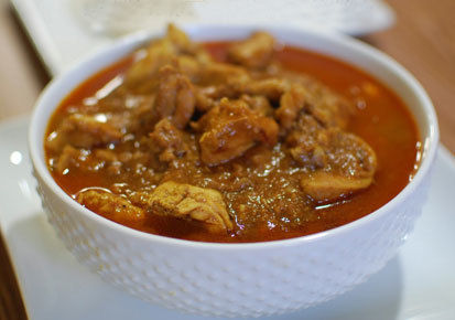 Varutharacha Chicken Curry