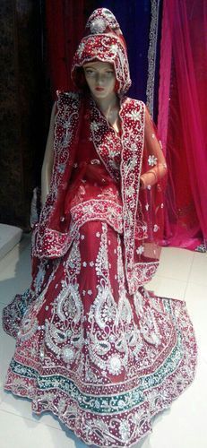 Ladies Rani Color Bridal Lehenga