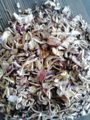 Dehydrated Onion Flakes - Pink and Red Varieties, Hygienically Processed, Fresh and Delicious