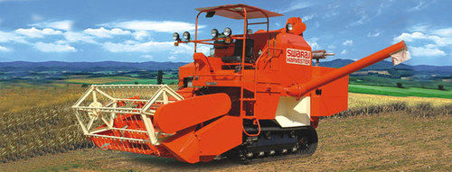 Track Type Combine Harvestor