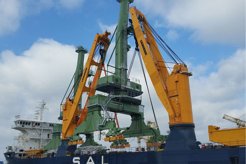 Ship Cranes - Steel, High Capacity, Long Boom Length, 360 Degrees Rotation, High Lifting Height | Hydraulic Power Source, Precision Lifting of Heavy Loads