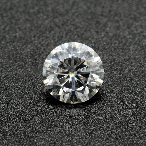 Excellent White Heart Moissanite Stone