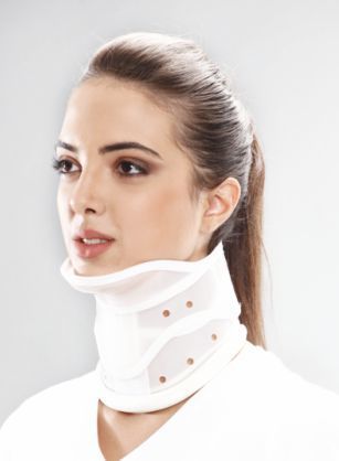 Hard Adjustable Cervical Collar With Chin