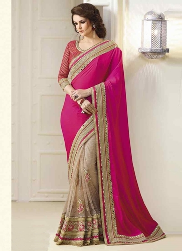 मैजेंटा और बेज कढ़ाई वाली पेपर सिल्क और जैक्वार्ड शादी की साड़ी