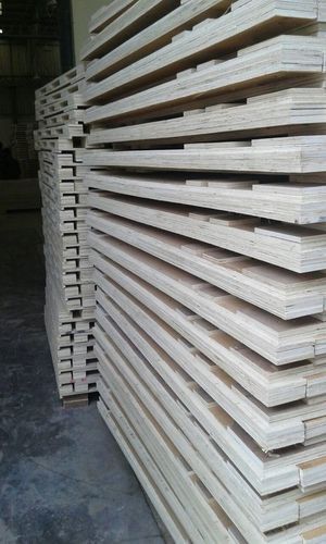 Four Way Wooden Pallets - Crafted from Quality-Assured Wood | Durable, Industry Standard Compliance, Tested for Performance