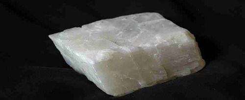 Calcite Minerals - Calcium Carbonate CaCO3, Transparent to Opaque Bluish-White Crystals with Vitreous Lustre and Hardness 3, Ideal for Glass and Ceramic Industries - Versatile Filler for Rubber, Textiles, and Paints