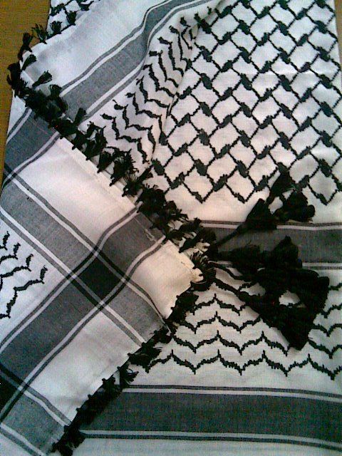 Yashmagh Arabic Black and White Scarf