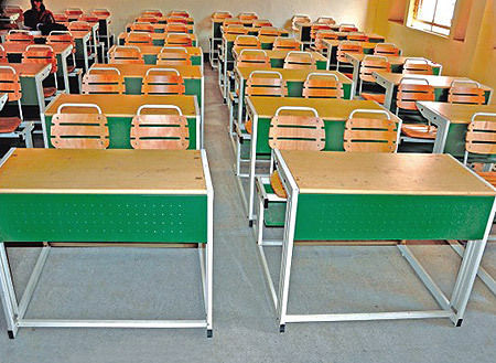 Bt Dd 30 (With Wooden Seat) Premium Classroom Desk