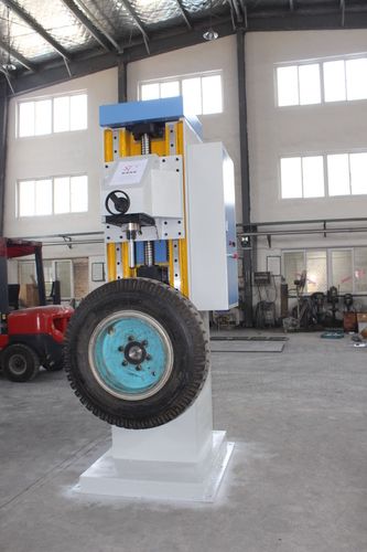 Truck Tyre Intensity Test Machine