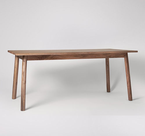 Durable Contemporary Design Wooden Dining Tables With 4 Legs