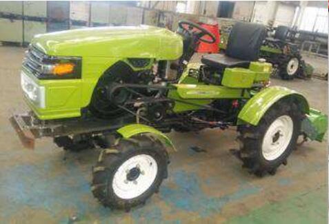 Green 13 Hp Four Wheels Farm Tractor