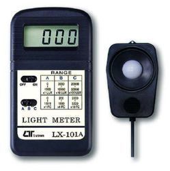 Lux Meter - Compact Lightweight Design | Accurate Measurement, Built-in Low Battery Indicator